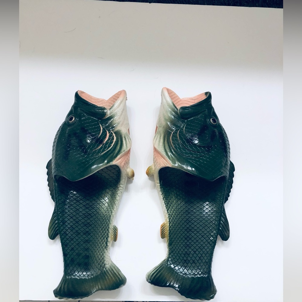 Fish theme Mens slip-on sandals. (10-10.5 M)